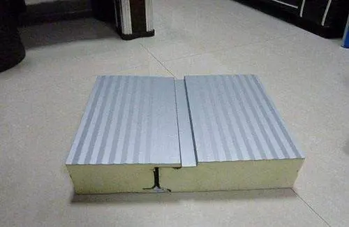 必承建材告訴您關(guān)于聚氨酯封邊巖棉夾芯板的特點(diǎn)及優(yōu)點(diǎn)是什么？