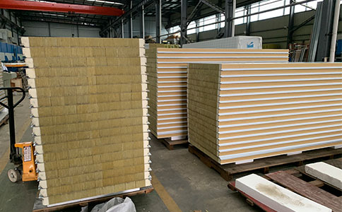巖棉夾芯板的承重能力是否滿足工業(yè)廠房需求？